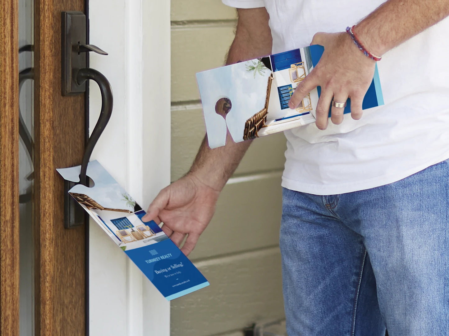 14PT Door Hangers