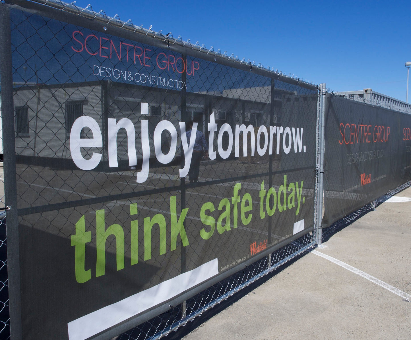 Mesh Banner